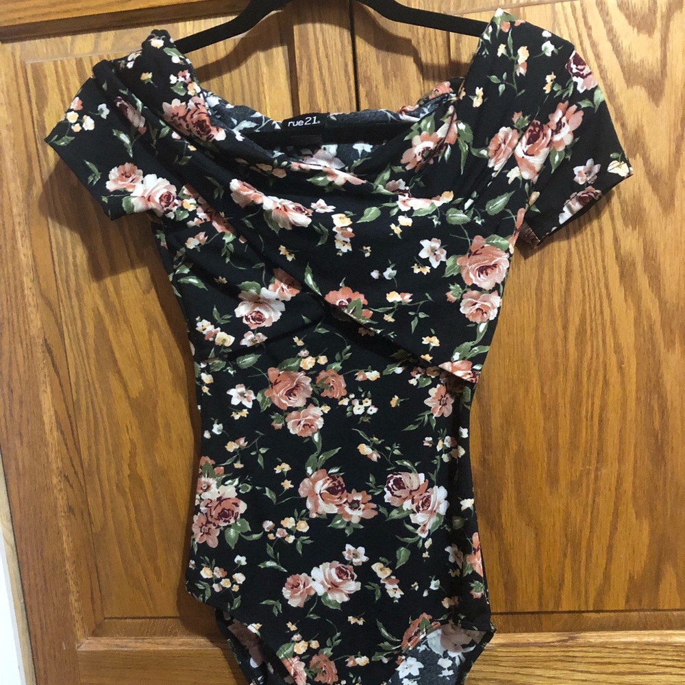Off the shoulder due 21 body suit
